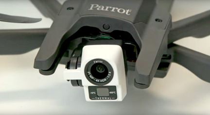 geen foto beschikbaar, drone in de lucht bij zonsondergang