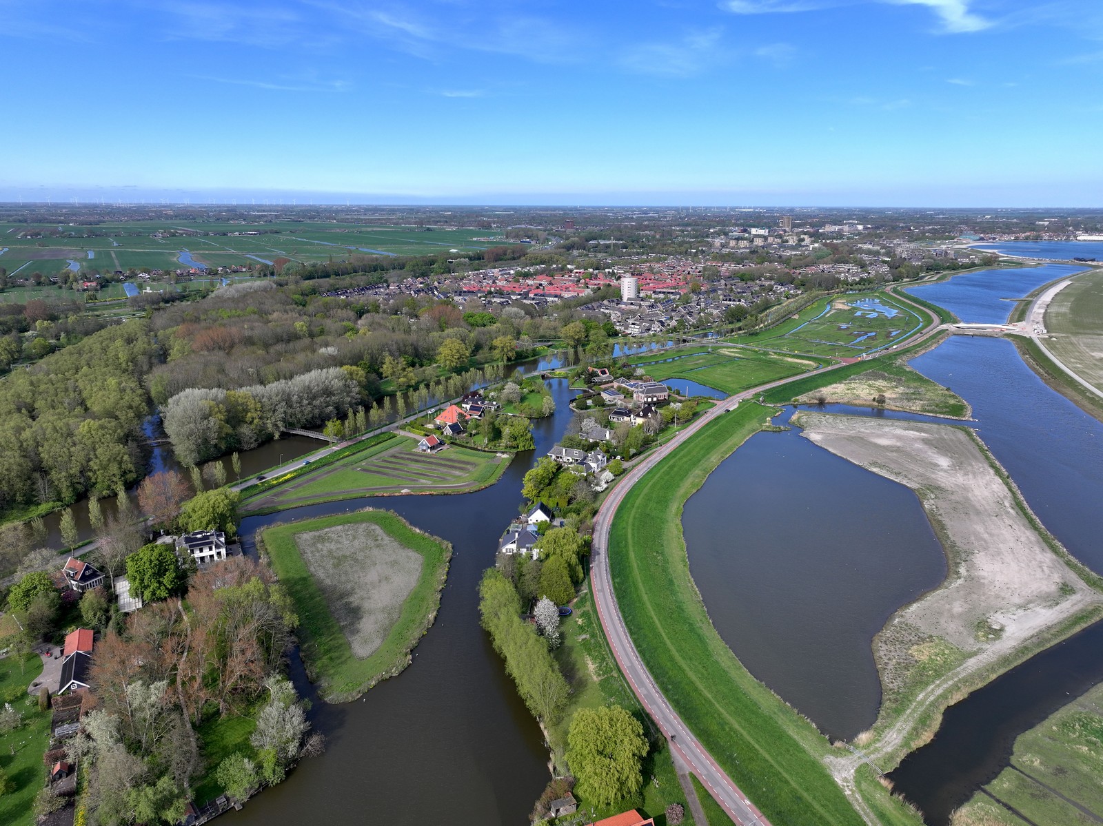 111008 Vliegmiddag Scharwoude IJsselmeerdijk bij De Hulk zaterdag 19 april 2025