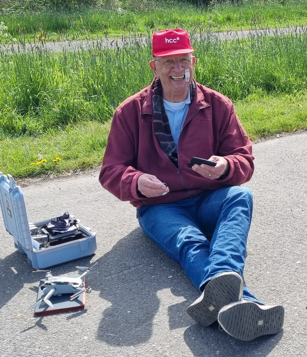 211006 Vliegmiddag Scharwoude IJsselmeerdijk bij De Hulk zaterdag 19 april 2025